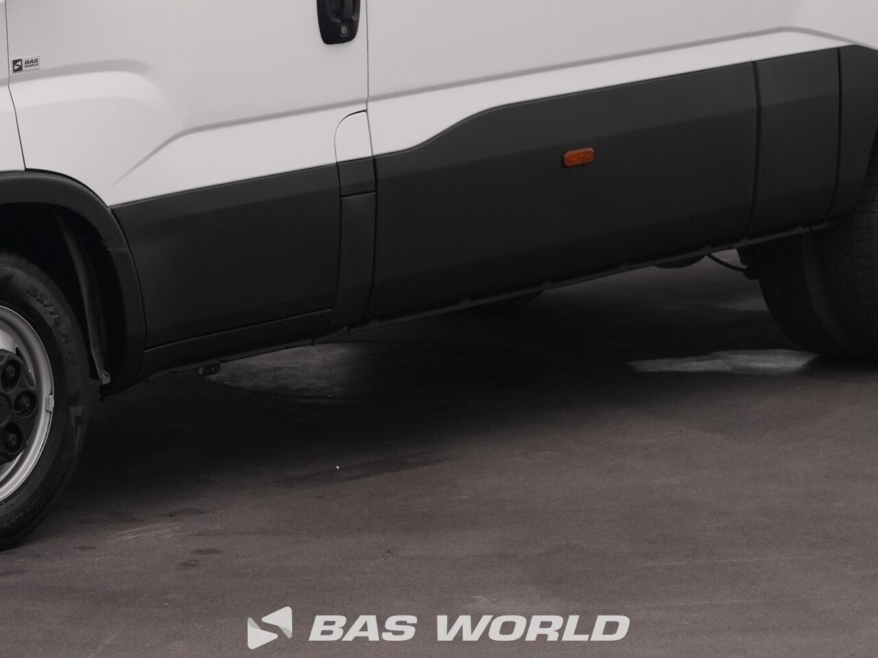 Other : Iveco Daily 35C18 Duba închisă