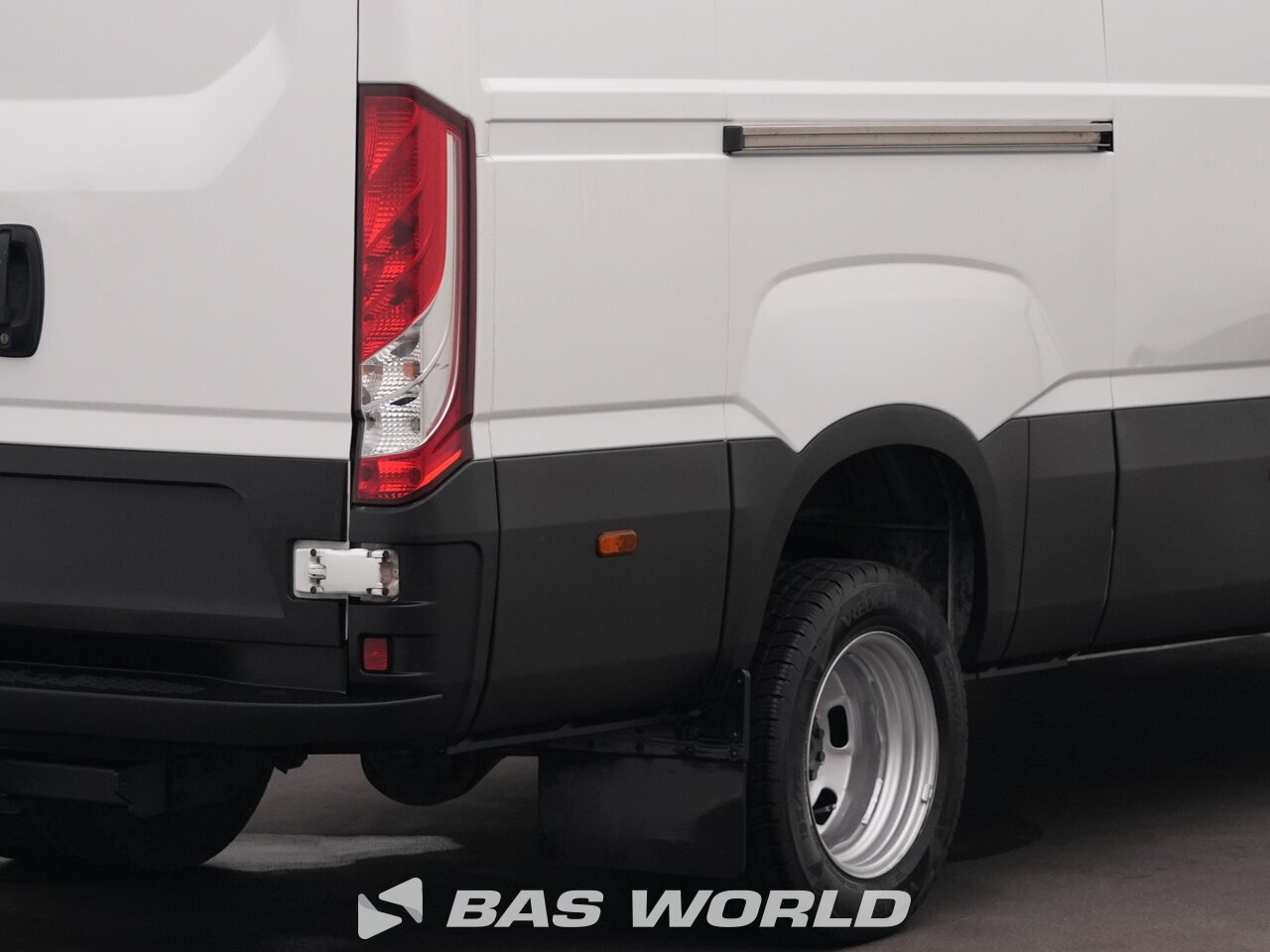 Other : Iveco Daily 35C18 Duba închisă