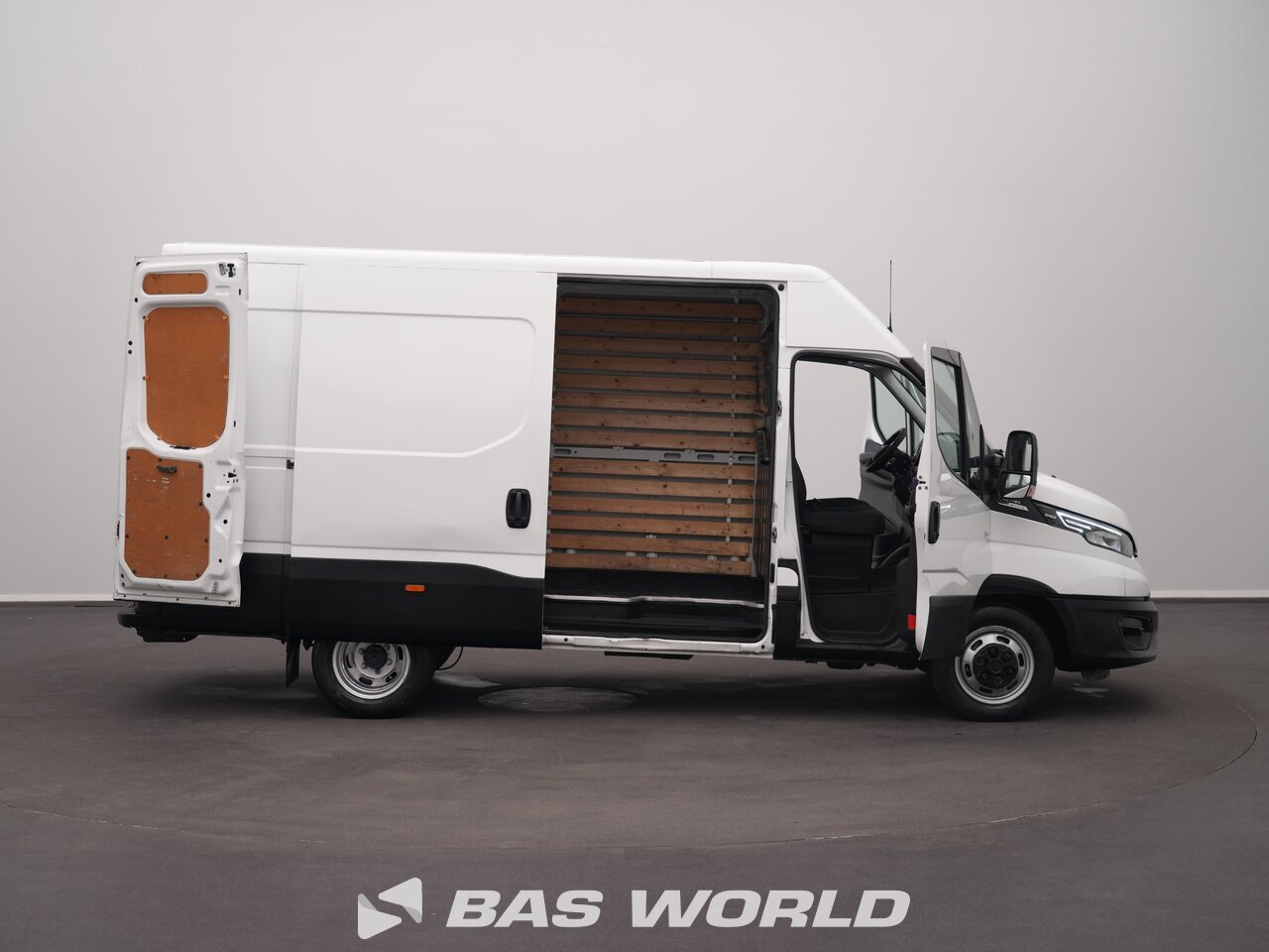 Other : Iveco Daily 35C18 Duba închisă