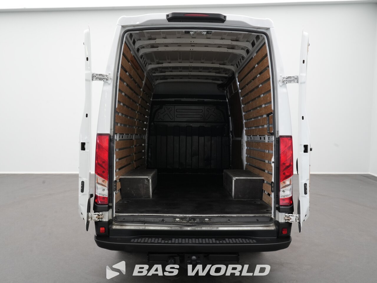 Other : Iveco Daily 35C18 Duba închisă
