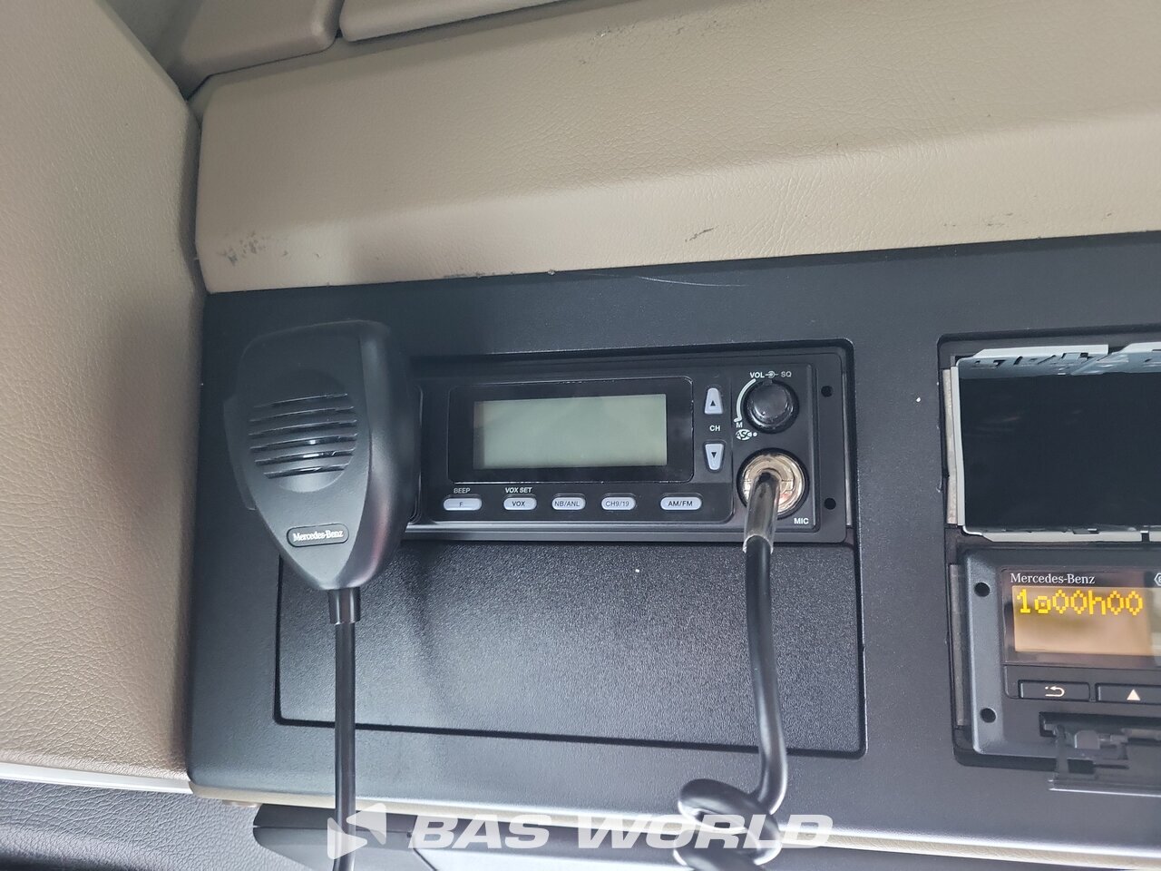 Other : Mercedes Actros L 1858 Vetopöytäauto