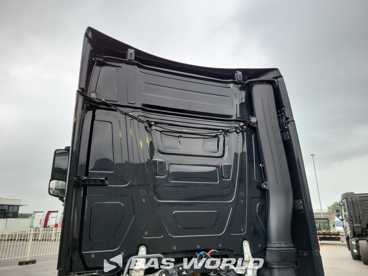 Other : Mercedes Actros L 1858 Vetopöytäauto