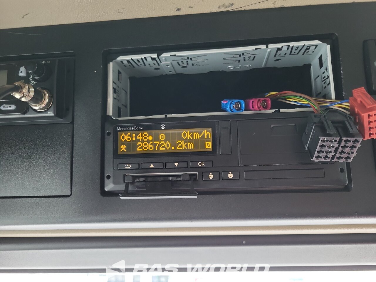 Other : Mercedes Actros L 1858 Vetopöytäauto