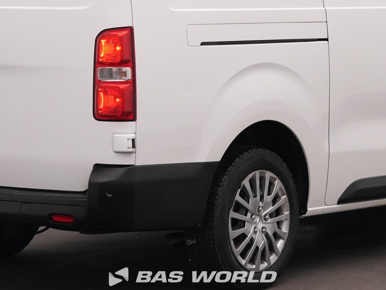 Other : Opel Vivaro 177PK Closed box van