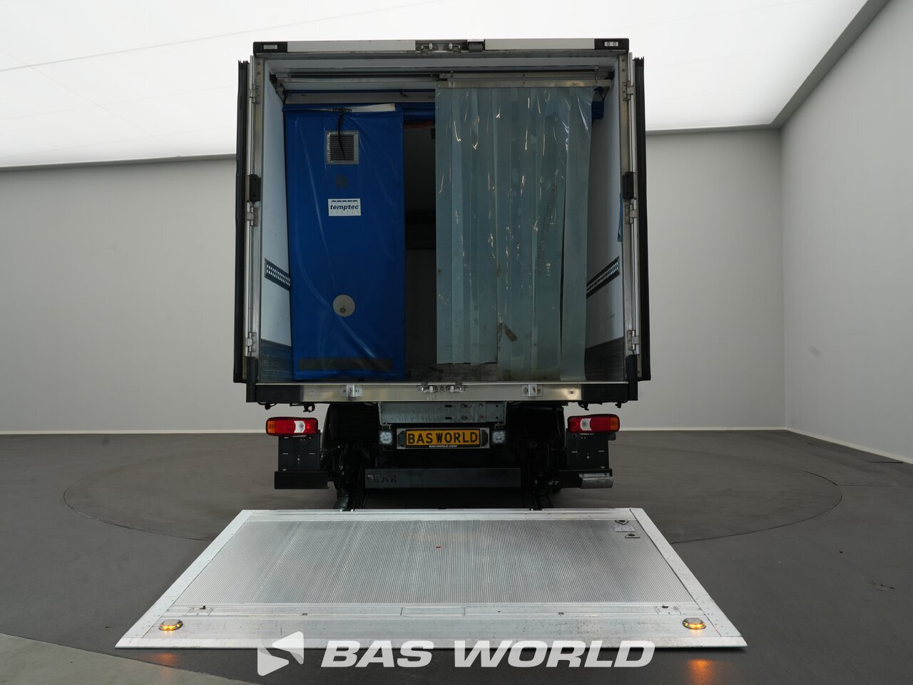 Other : Iveco Daily 72C21 شاحنة مبردة مغلقة