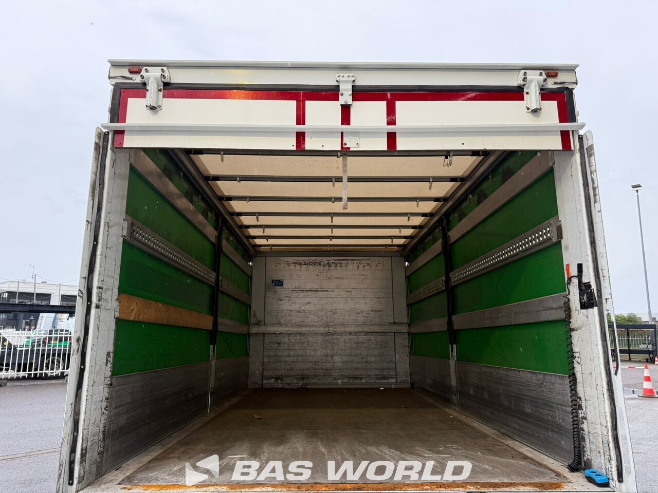 Other : Iveco Eurocargo 75E160 Camión lona corredera