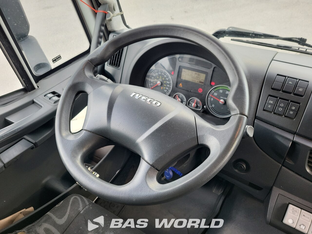 Other : Iveco Eurocargo 75E160 Camión lona corredera