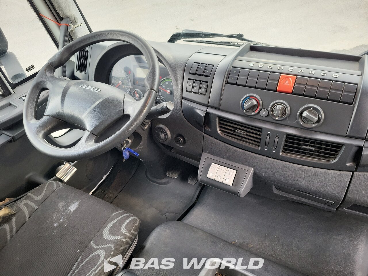 Other : Iveco Eurocargo 75E160 Camión lona corredera