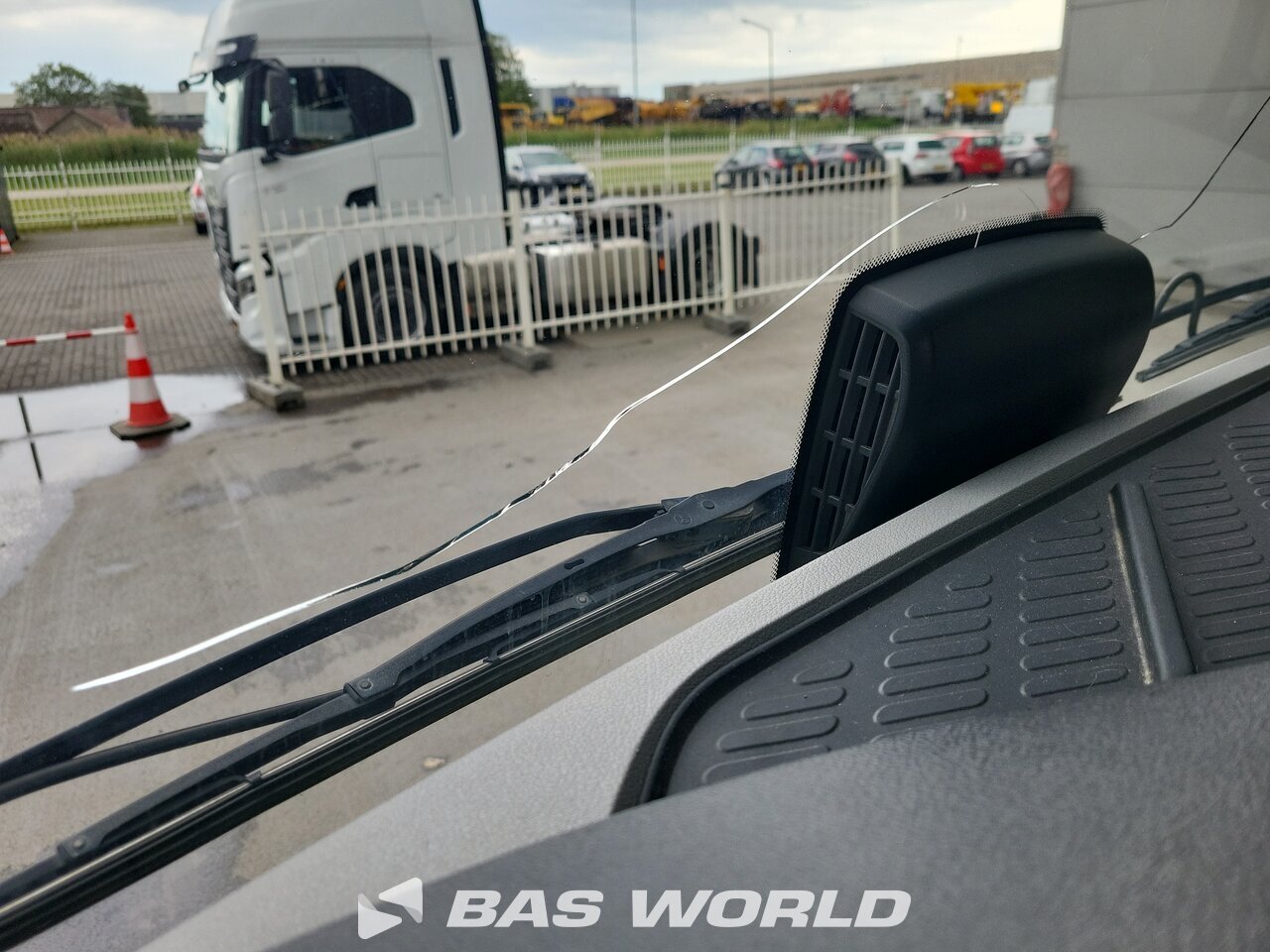 Other : Mercedes Antos 2024 لودر ناقل