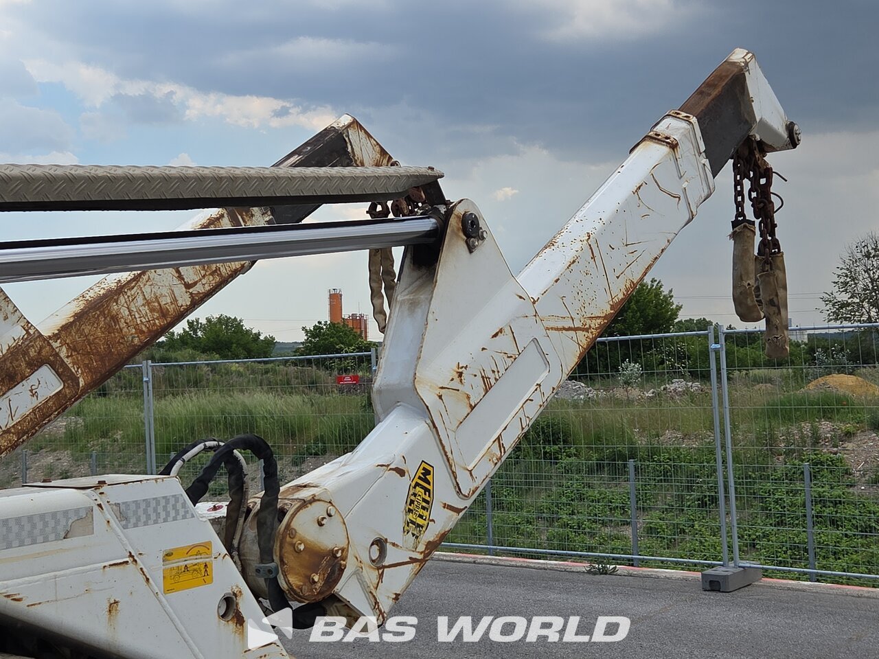Trailer Coupling : Mercedes Actros 2533 Liftdumper