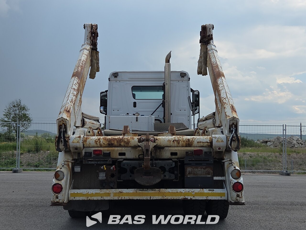 Other : Mercedes Actros 2533 Liftdumper