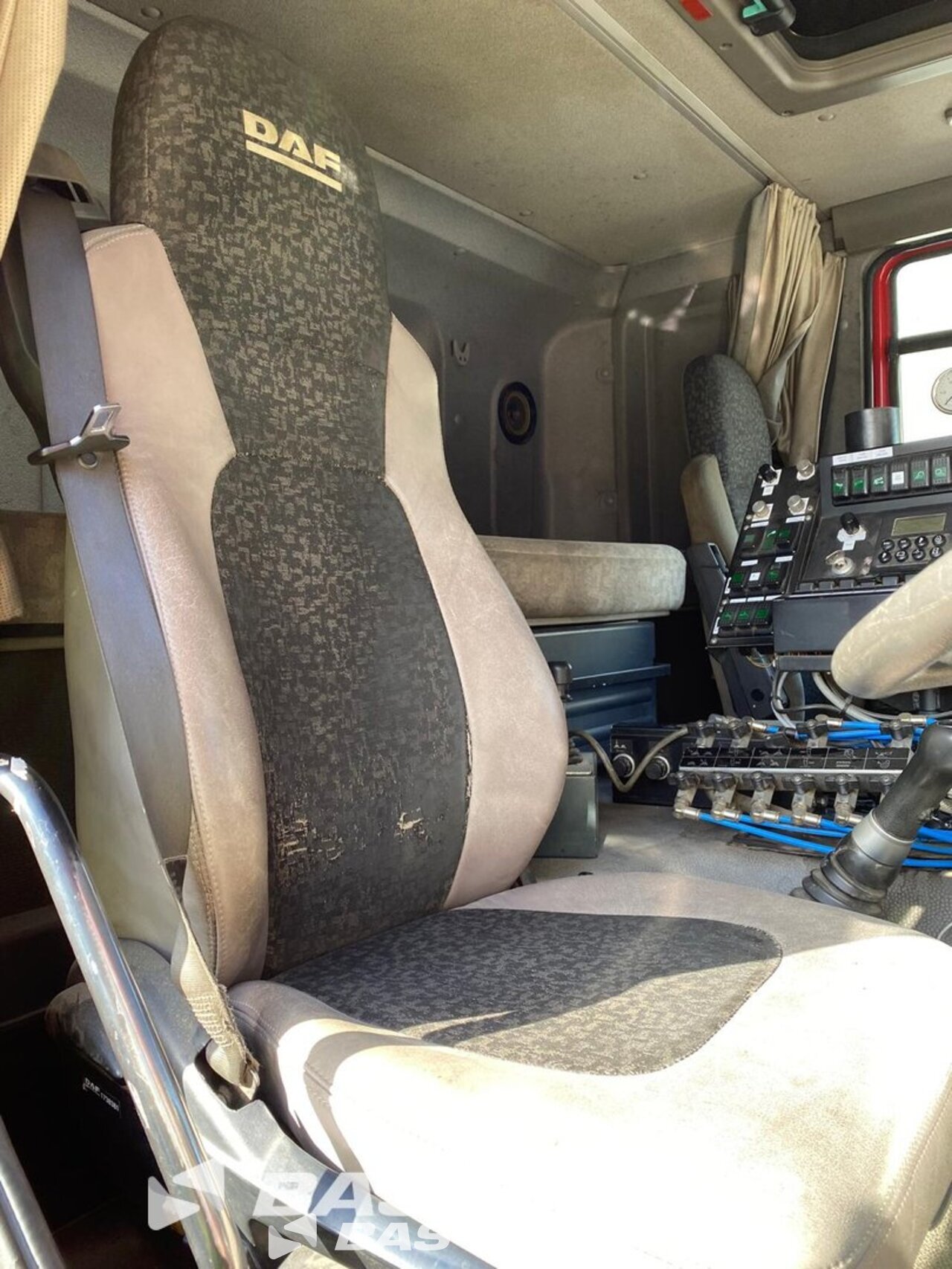 Other : DAF CF85.410 Fejemaskine