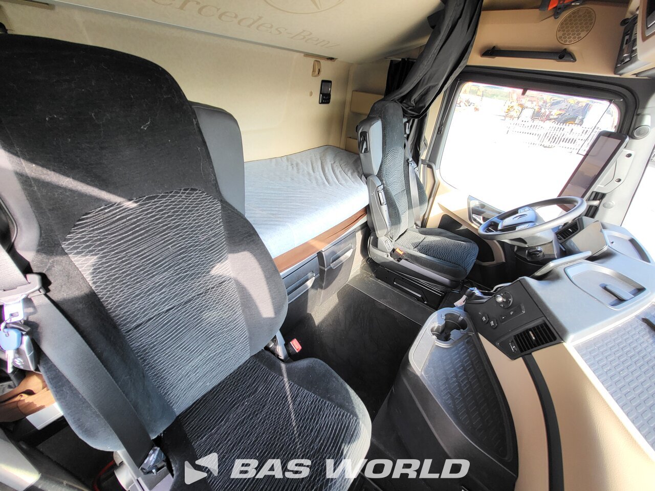 Other : Mercedes Actros 1846 Cap tractor