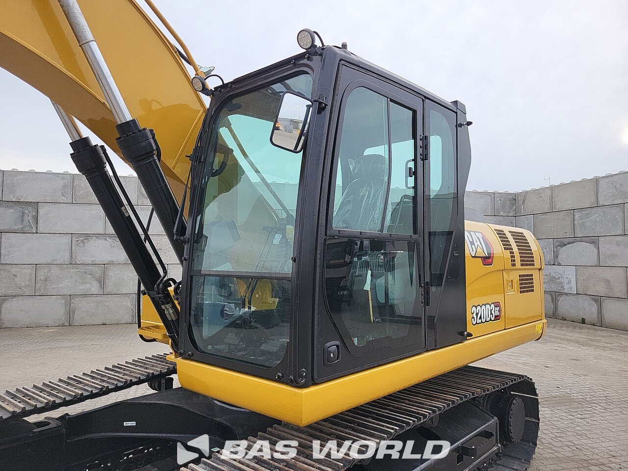 Other : Caterpillar 320 D3 GC حفارة مجنزرة