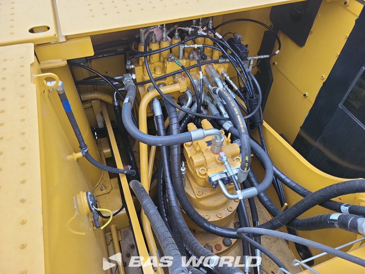 Other : Caterpillar 320 D3 GC حفارة مجنزرة