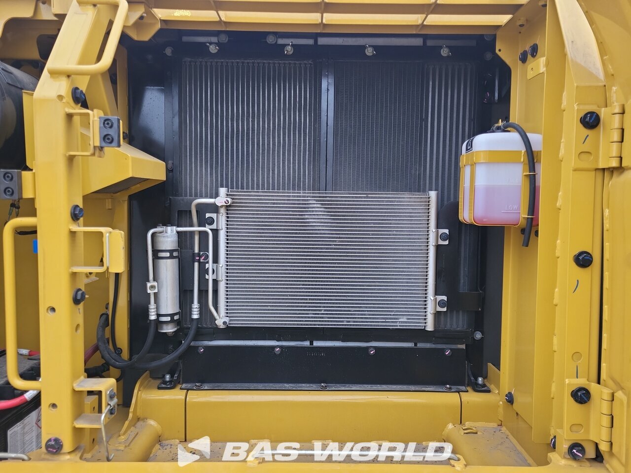 Other : Caterpillar 320 D3 GC حفارة مجنزرة