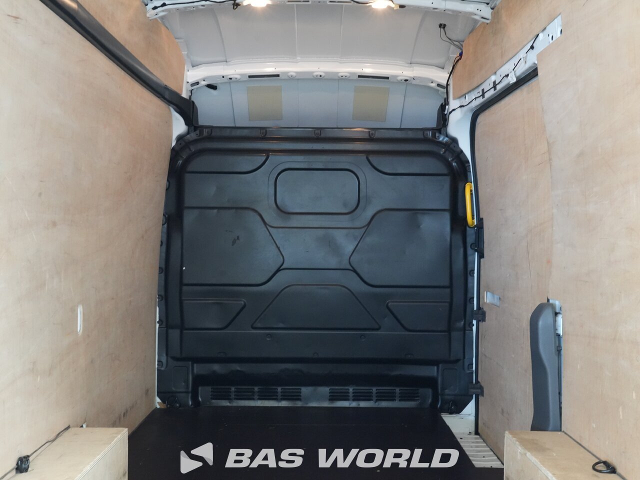 Other : Ford e-Transit 184pk Closed box van