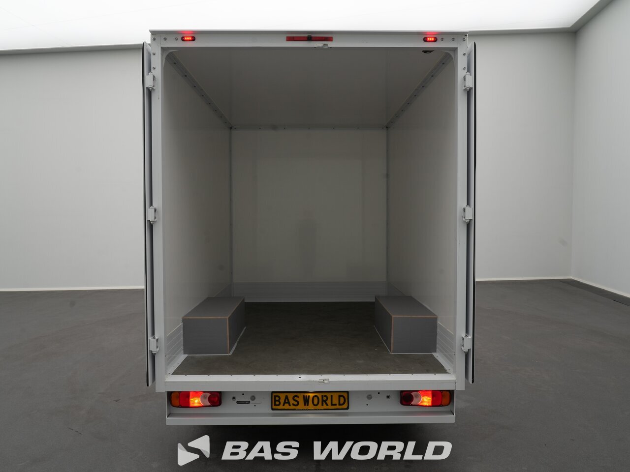 Other : Renault Trafic 150pk صندوق مغلق