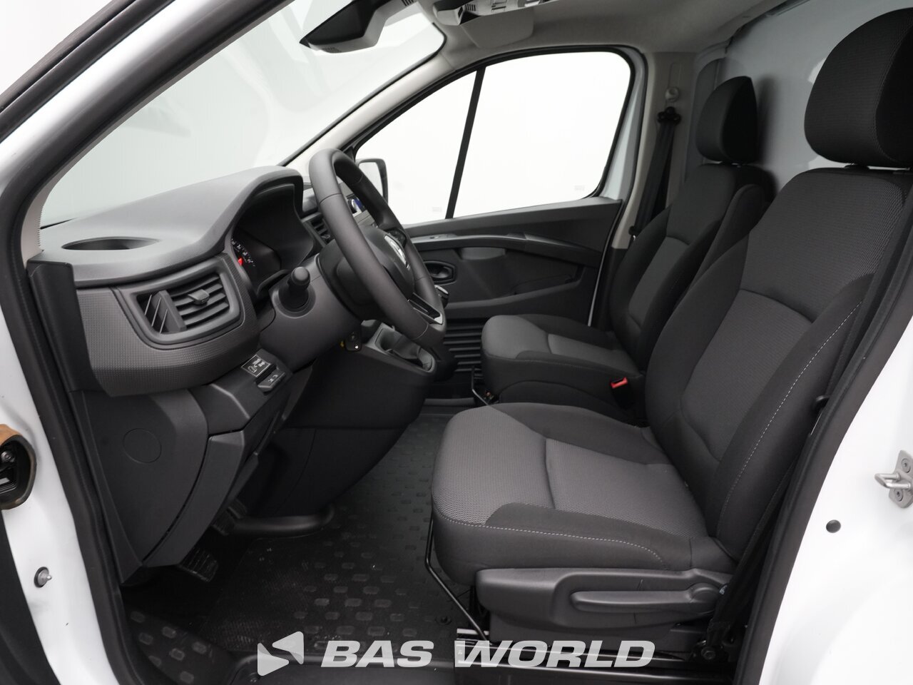Other : Renault Trafic 150pk صندوق مغلق