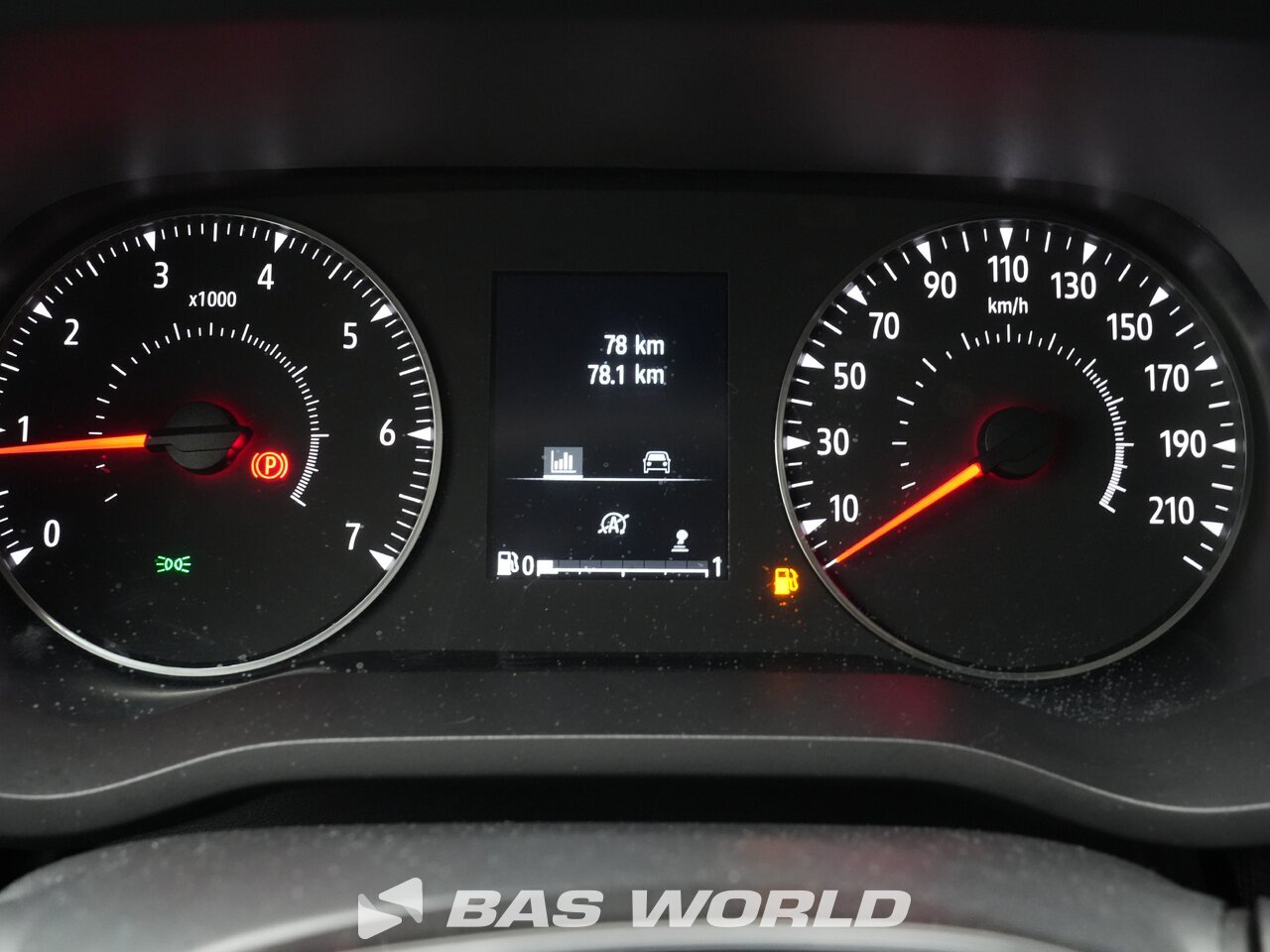 Other : Renault Trafic 150pk صندوق مغلق
