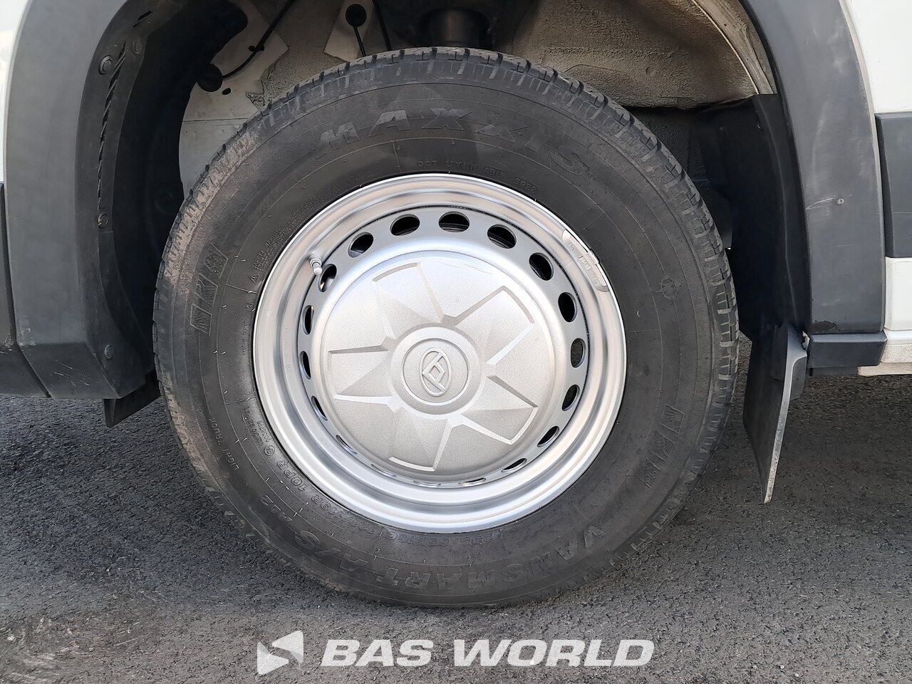 Other : Maxus Deliver 9 Suljettu pakettiauto