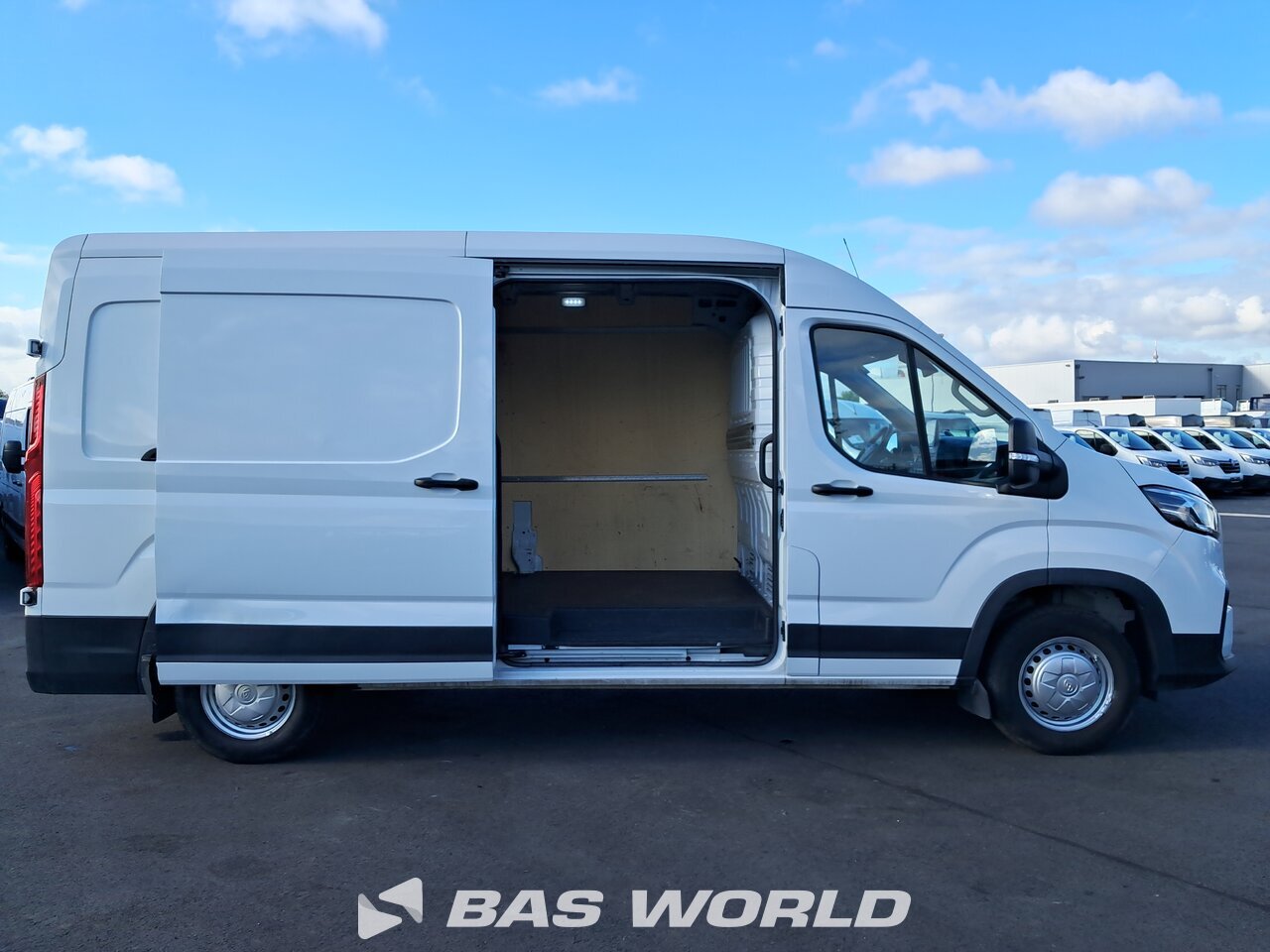 Other : Maxus Deliver 9 Suljettu pakettiauto