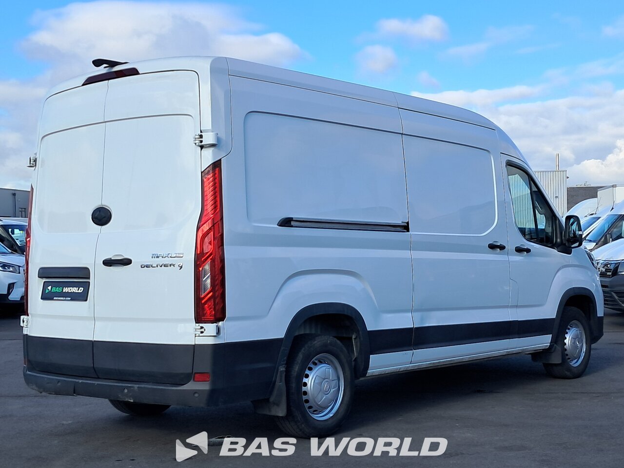 Other : Maxus Deliver 9 Suljettu pakettiauto