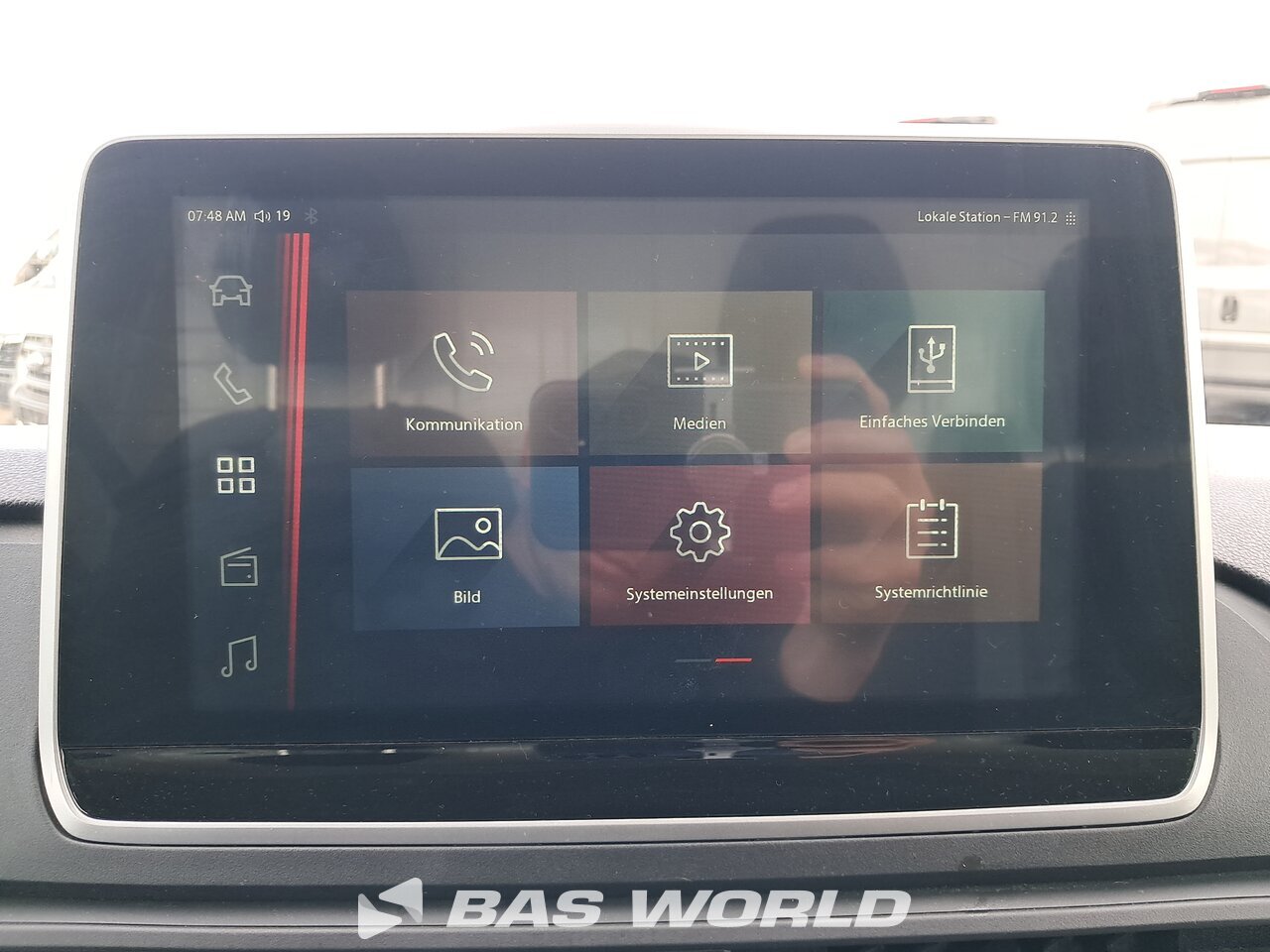 Other : Maxus Closed box van