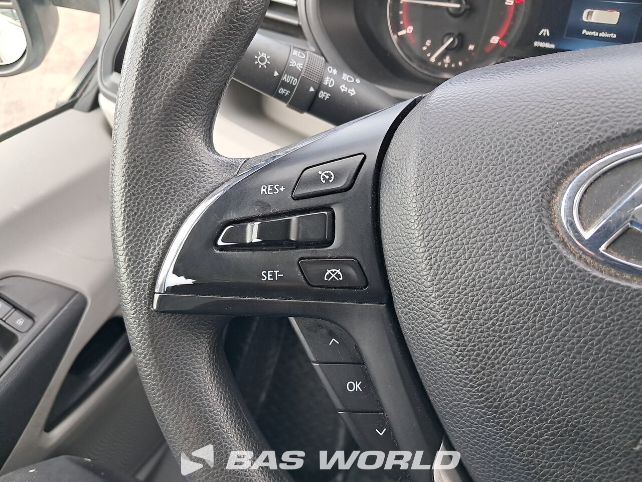 Other : Maxus Closed box van