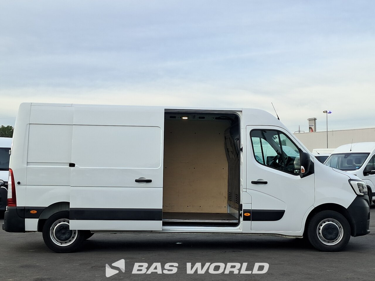 Other : Renault Master 135PK Closed box van