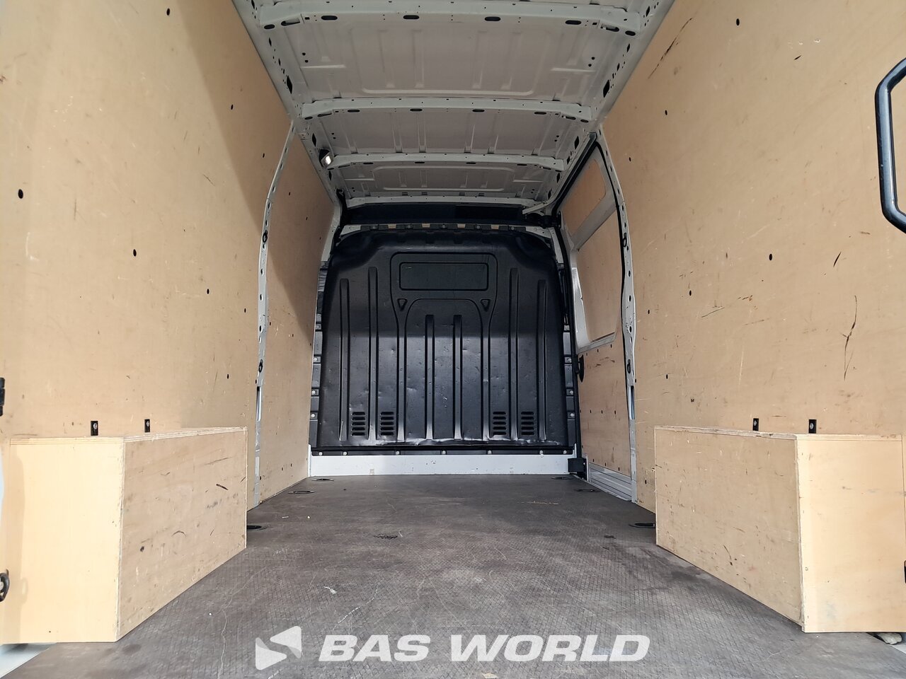 Other : Renault Master 135PK Closed box van