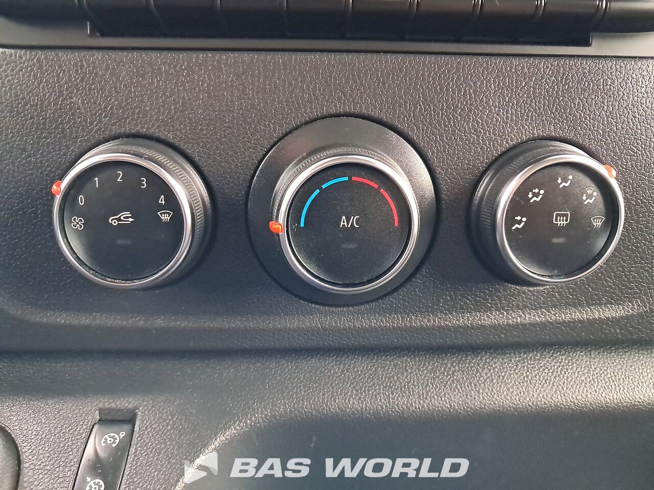 Other : Renault Master 135PK Closed box van
