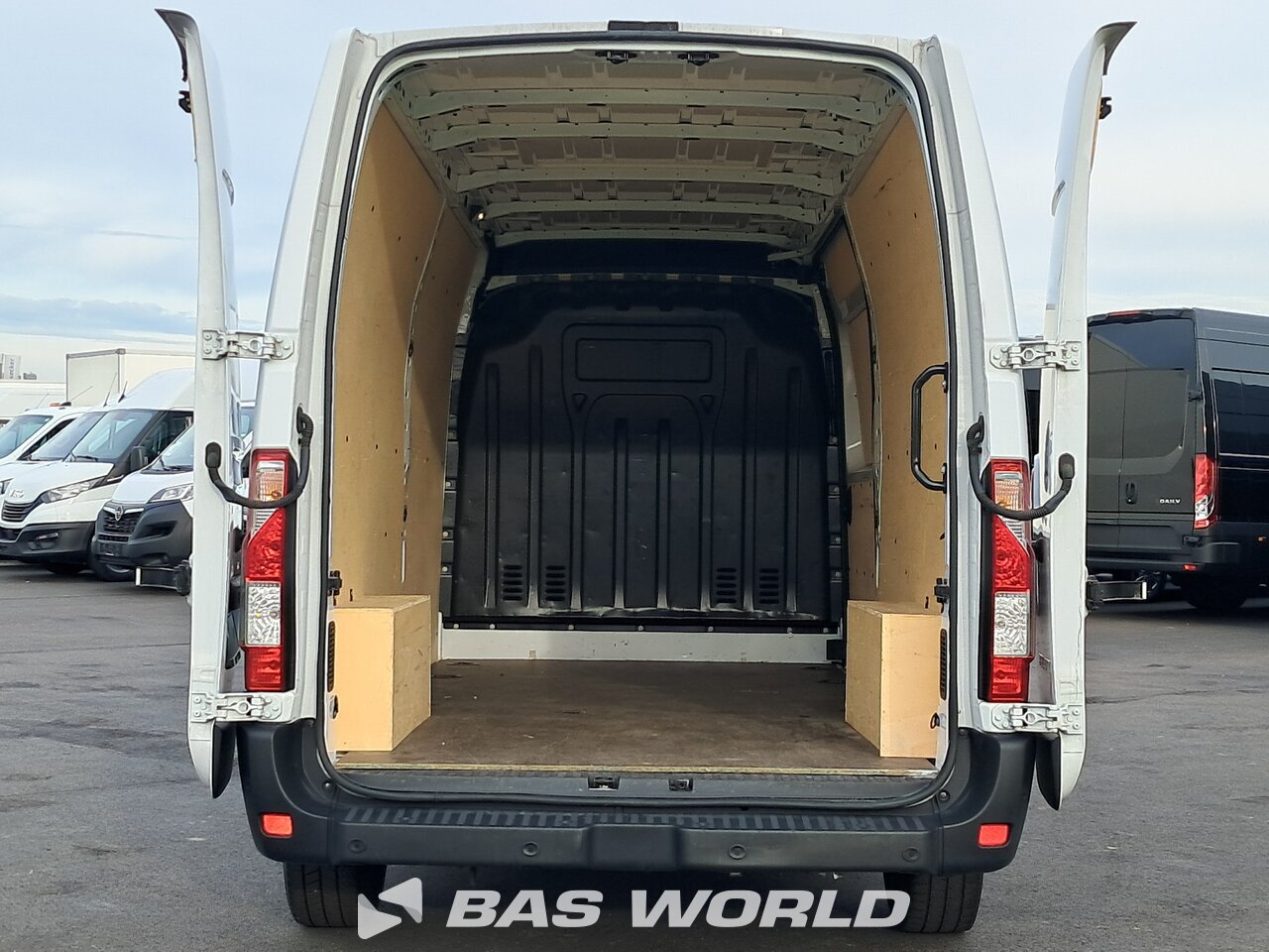 Other : Renault Master 135PK Closed box van
