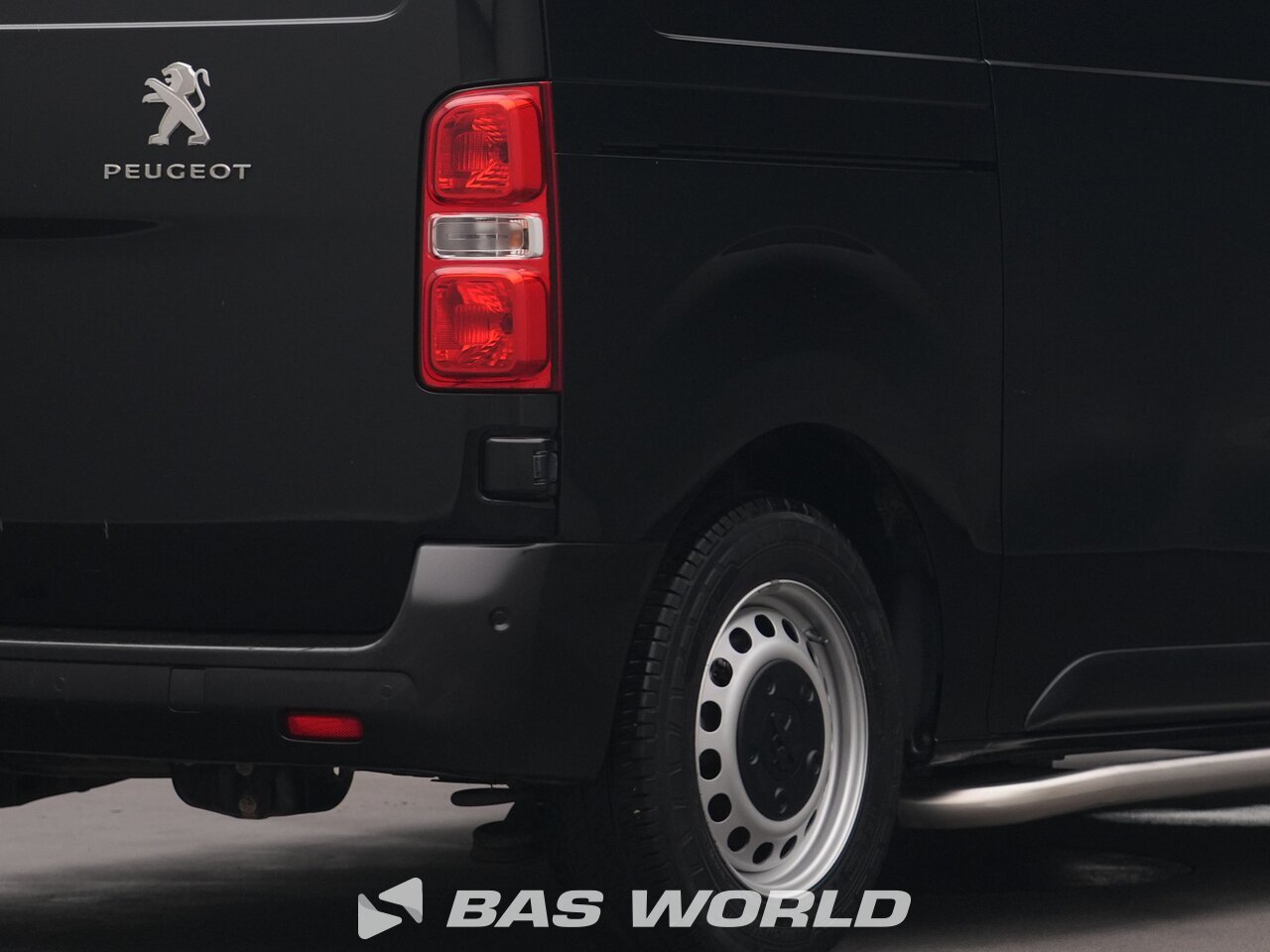 Other : Peugeot e-Expert شاحنة خفيفة بصندوق مغلق