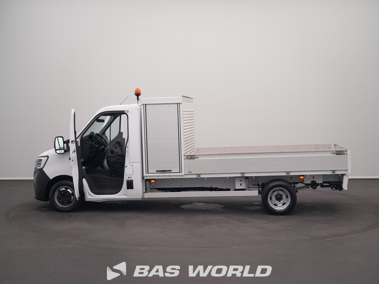 Other : Renault مفتوح