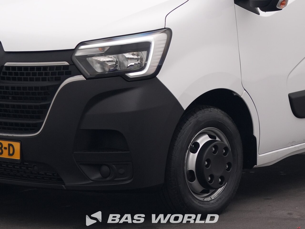 Other : Renault مفتوح