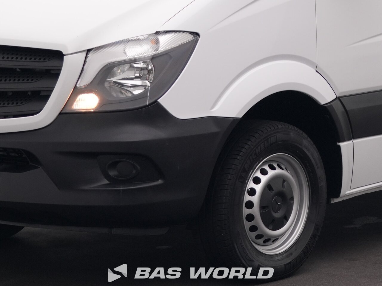 Other : Mercedes Sprinter 311 CDI Stängda lastbilskarosser