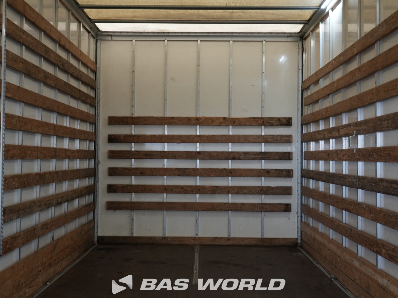 Other : Mercedes Sprinter 311 CDI Stängda lastbilskarosser