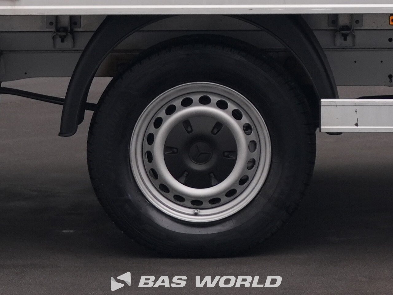 Other : Mercedes Sprinter 311 CDI Stängda lastbilskarosser