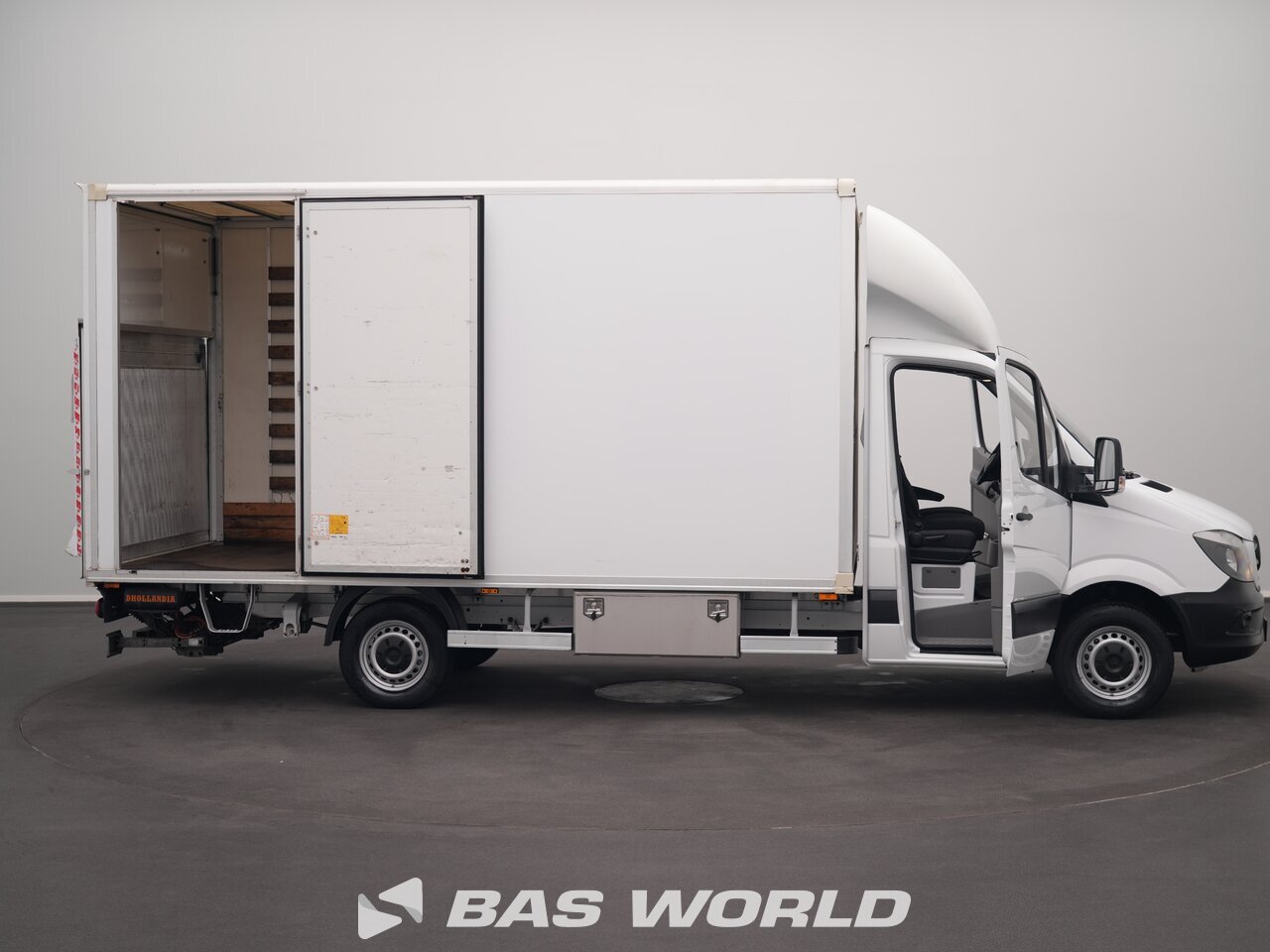 Other : Mercedes Sprinter 311 CDI Stängda lastbilskarosser