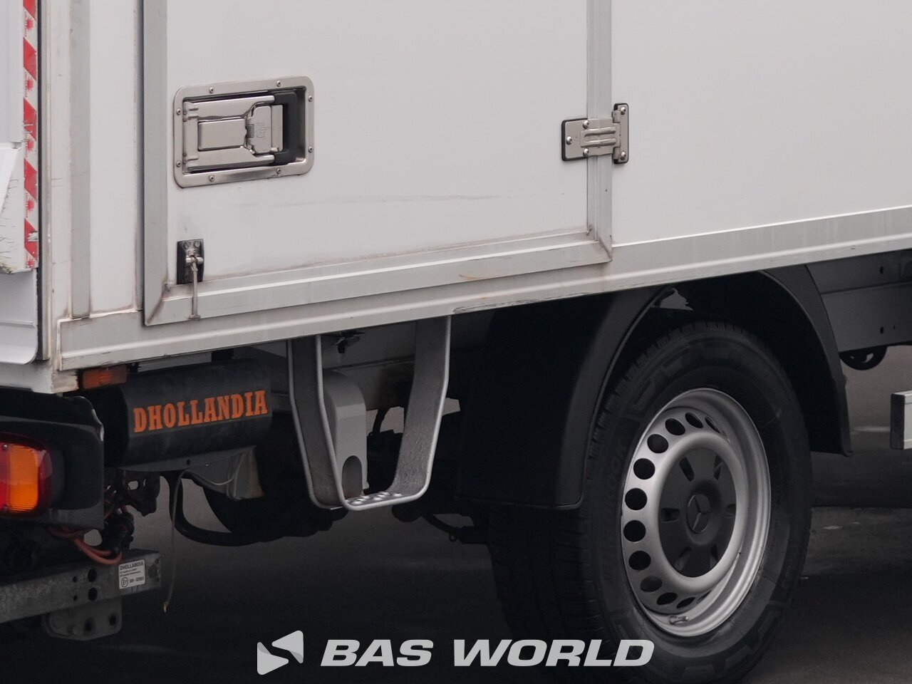 Other : Mercedes Sprinter 311 CDI Stängda lastbilskarosser