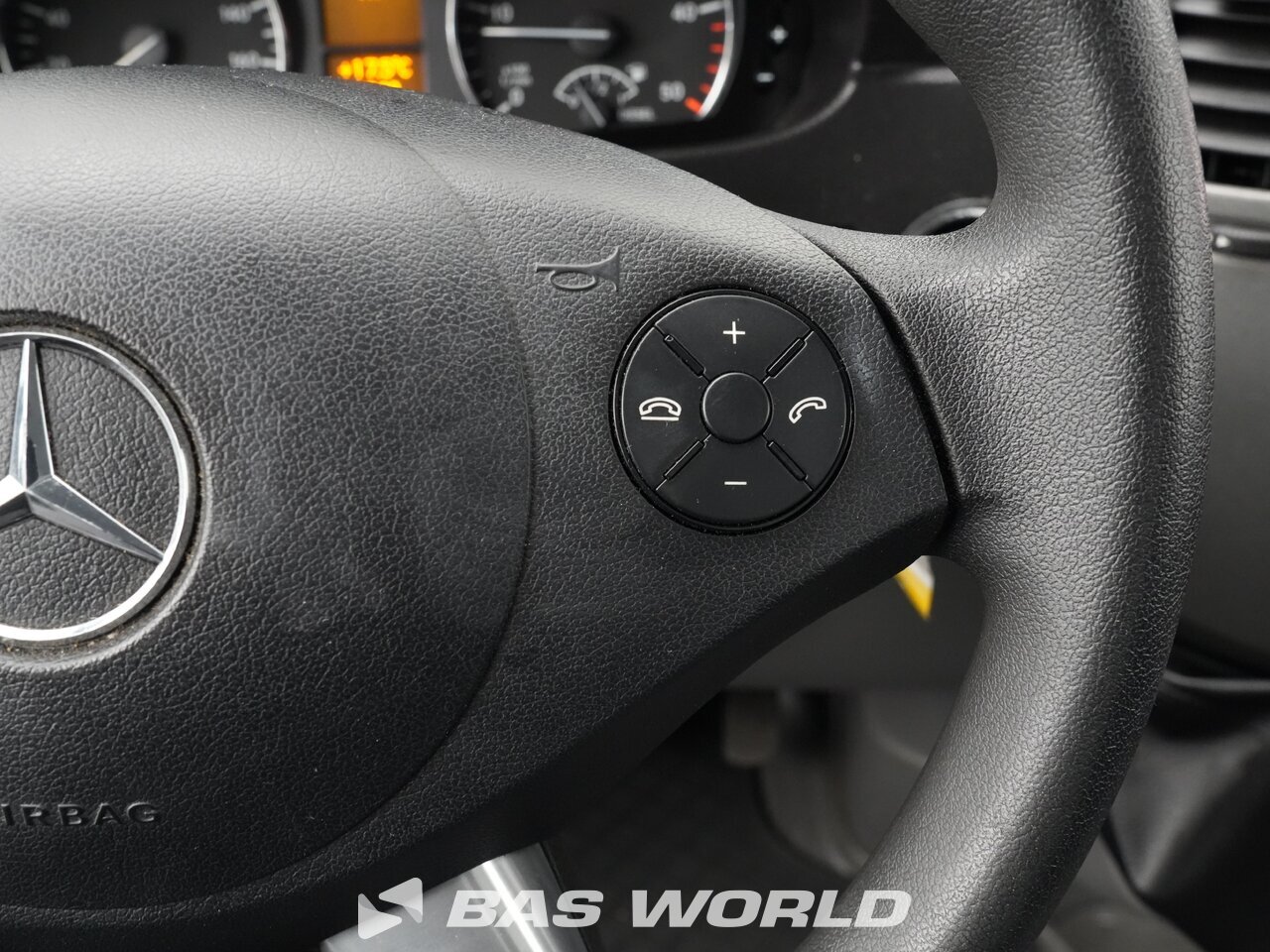 Other : Mercedes Sprinter 311 CDI Stängda lastbilskarosser