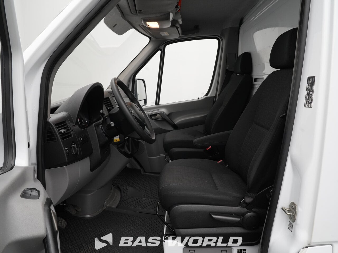 Other : Mercedes Sprinter 311 CDI Stängda lastbilskarosser