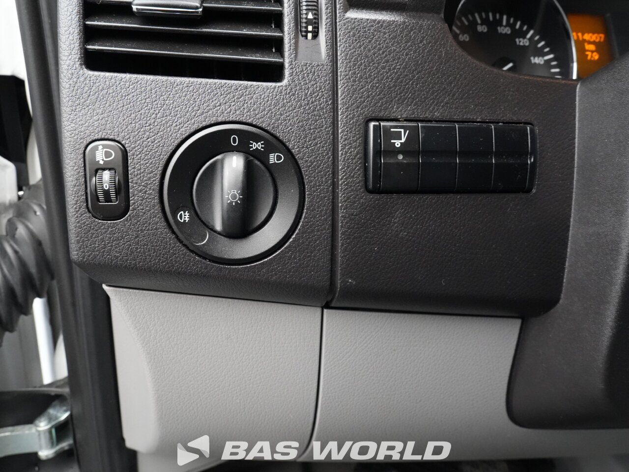 Other : Mercedes Sprinter 311 CDI Stängda lastbilskarosser