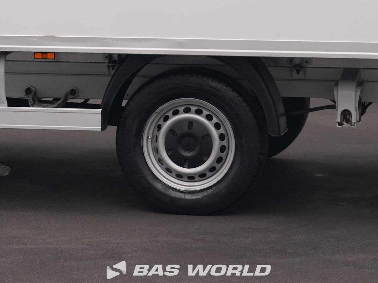 Other : Mercedes Sprinter 311 CDI Stängda lastbilskarosser