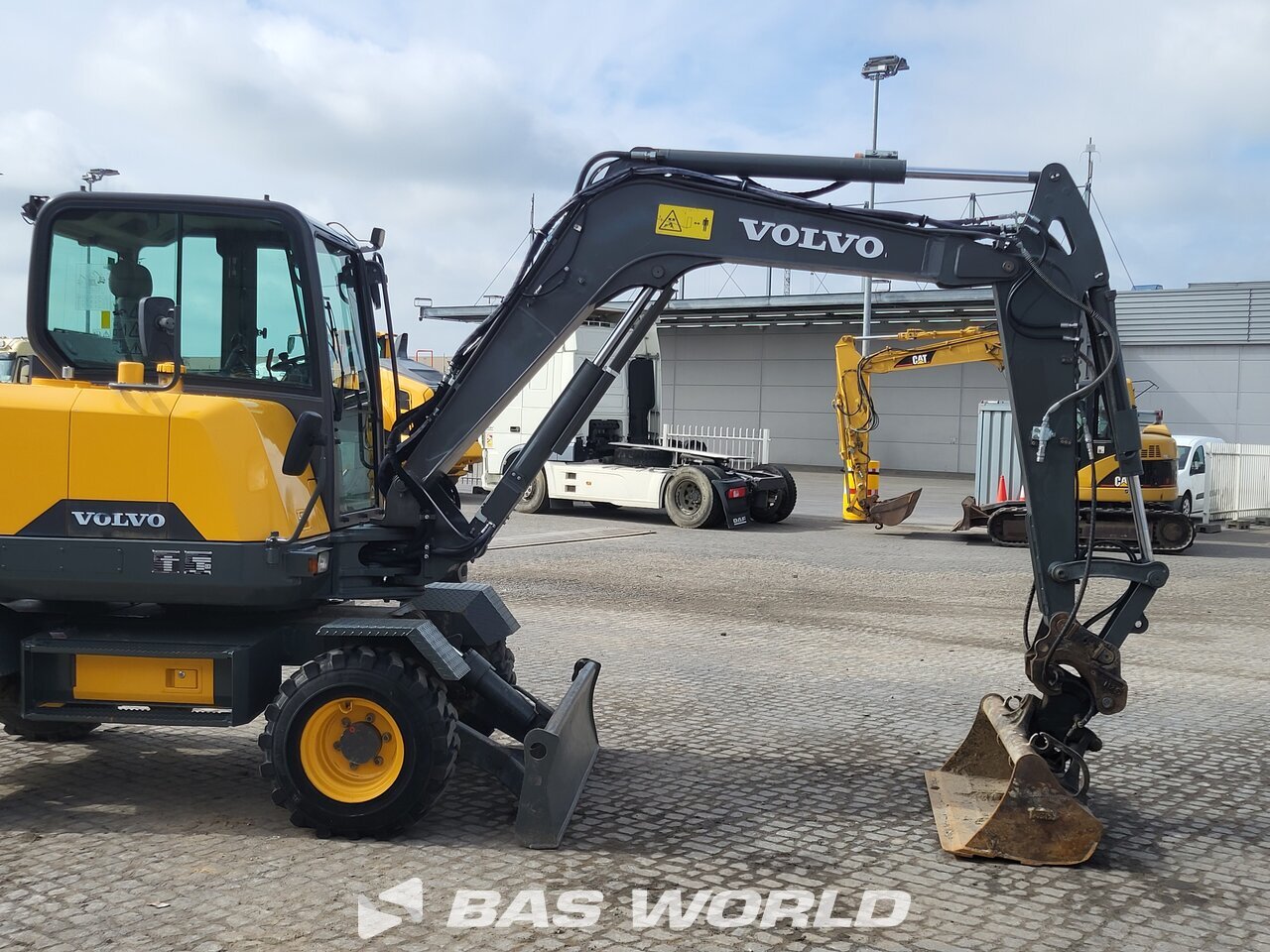 Other : Volvo EW60 E Excavator cu roți