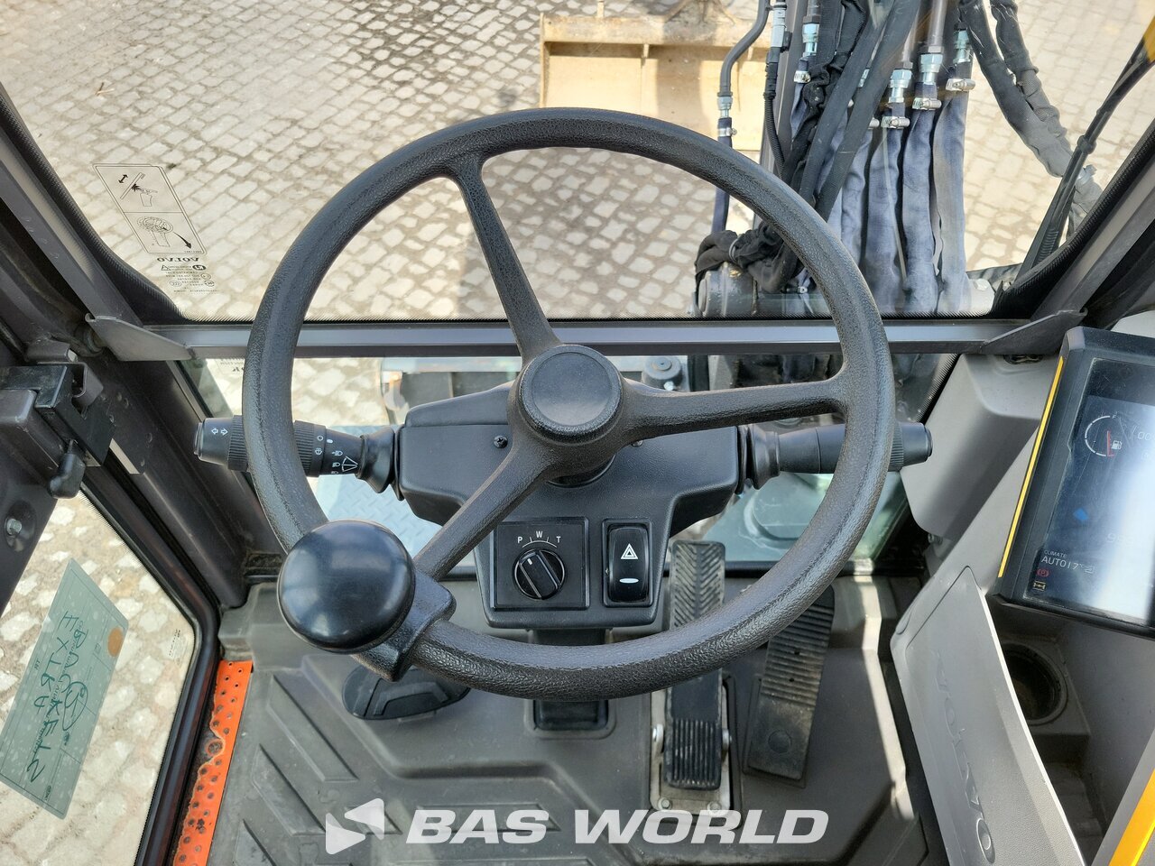 Other : Volvo EW60 E Excavator cu roți