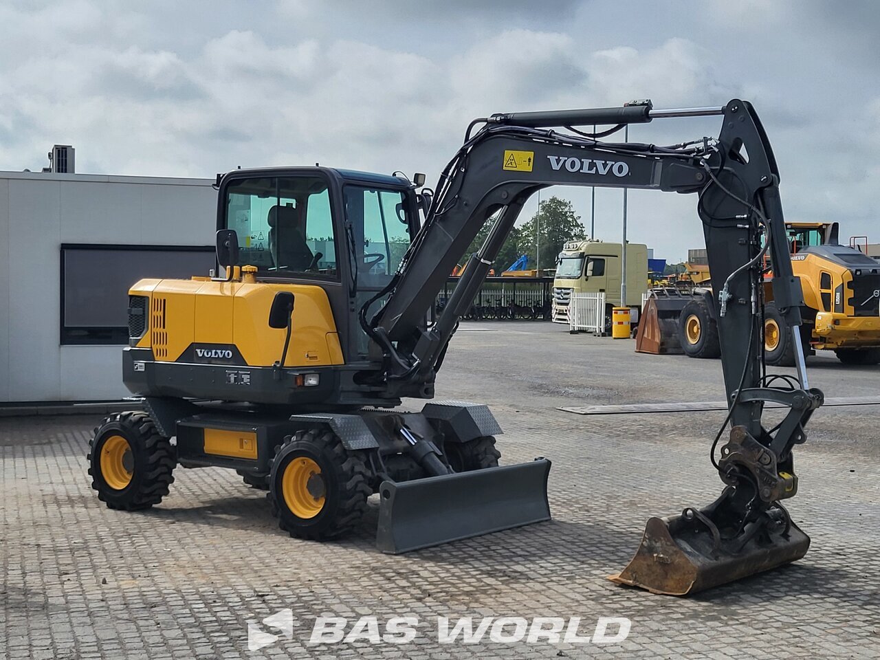 Other : Volvo EW60 E Excavator cu roți