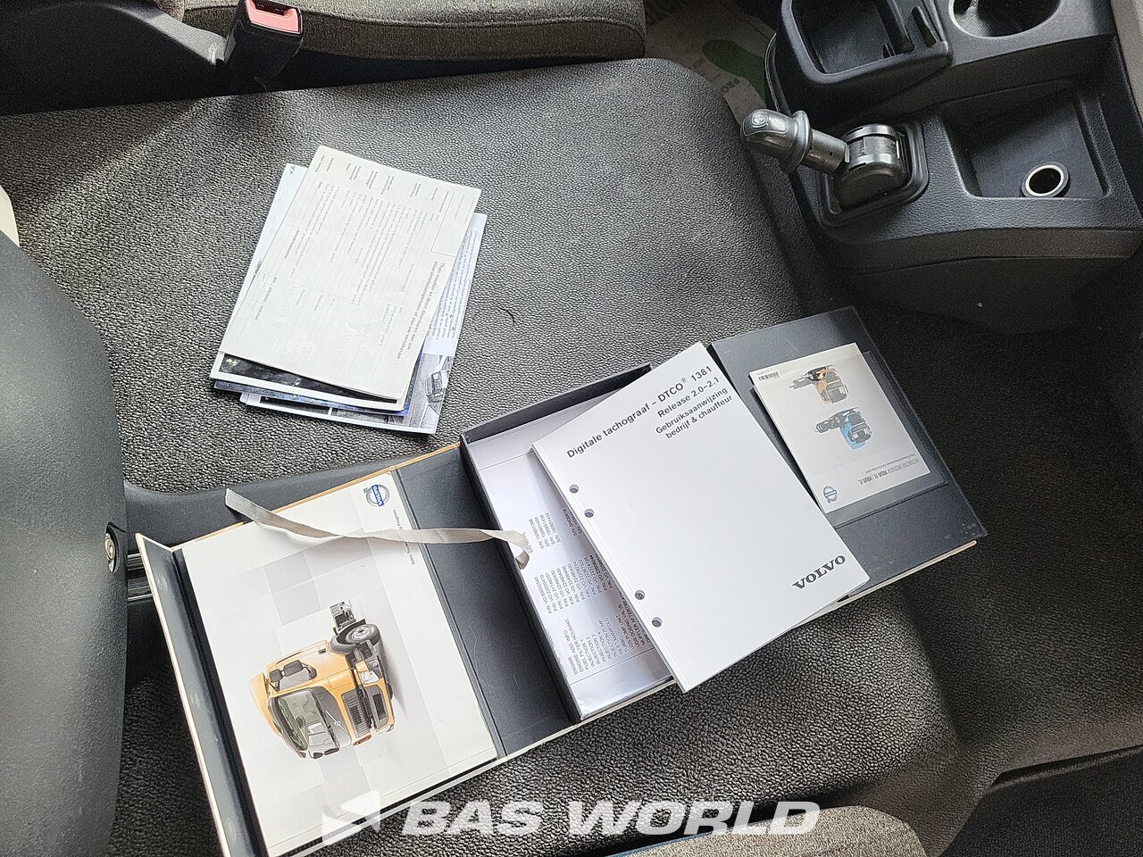 Other : Volvo FL 210 Box body truck
