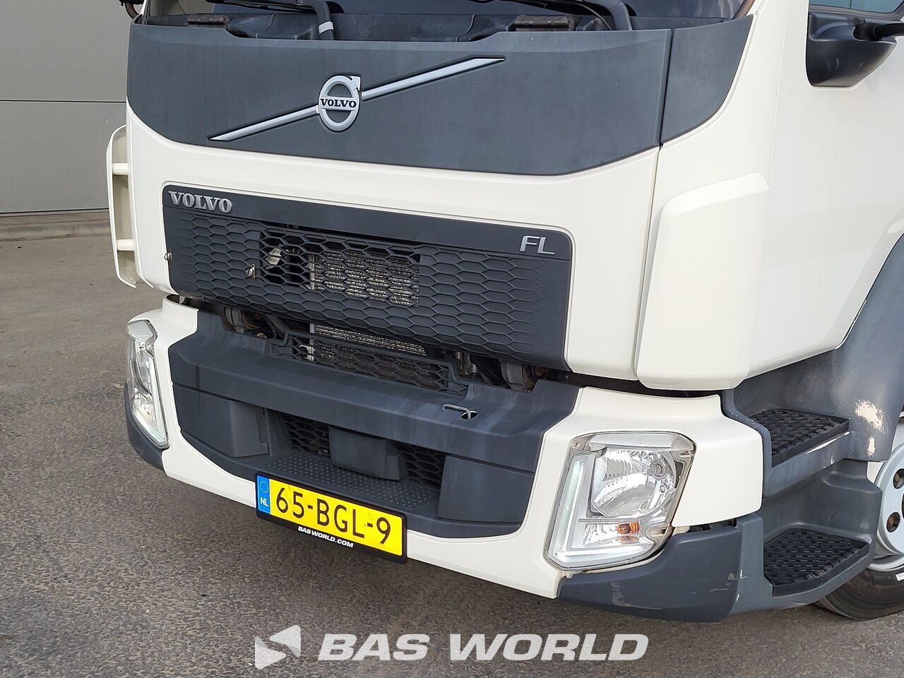 Other : Volvo FL 210 Box body truck